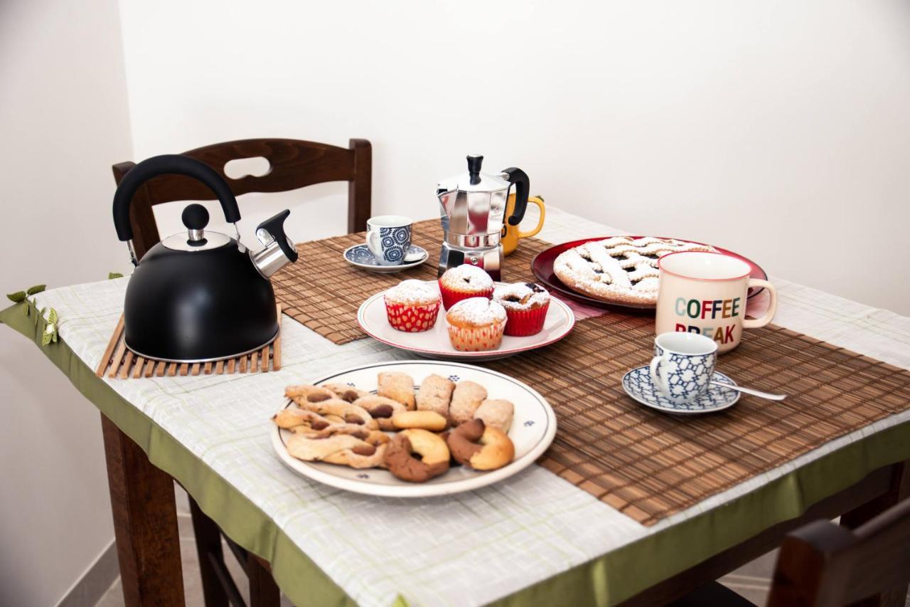 Trulli Donna Isabella 2 Bed & Breakfast Locorotondo Dış mekan fotoğraf