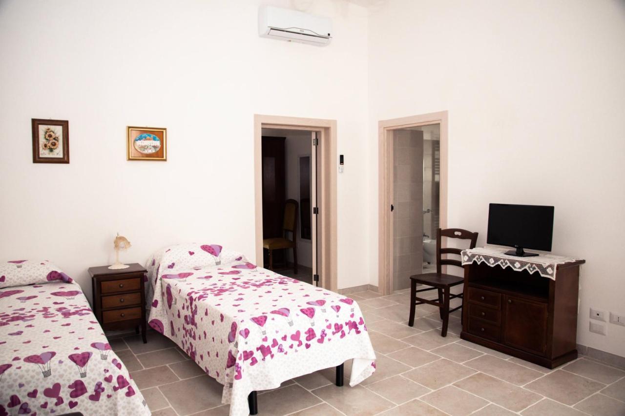 Trulli Donna Isabella 2 Bed & Breakfast Locorotondo Dış mekan fotoğraf